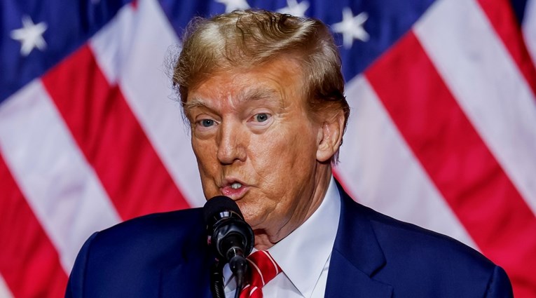 Зеленски: Намерата на Трамп да ја прекине војната во Украина со отстапки може да биде опасна и за Америка