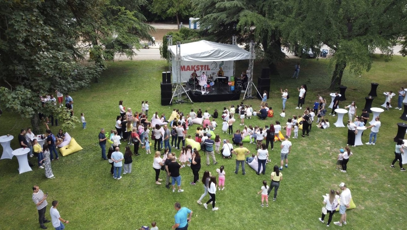 Семеен ден на Макстил со децата поддржани од СОС Детско село