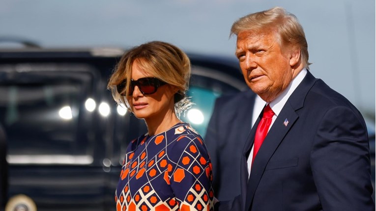 Трамп: На Меланија и е тешко поради моето судење